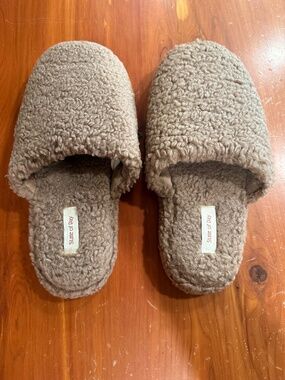 Fleece slippers